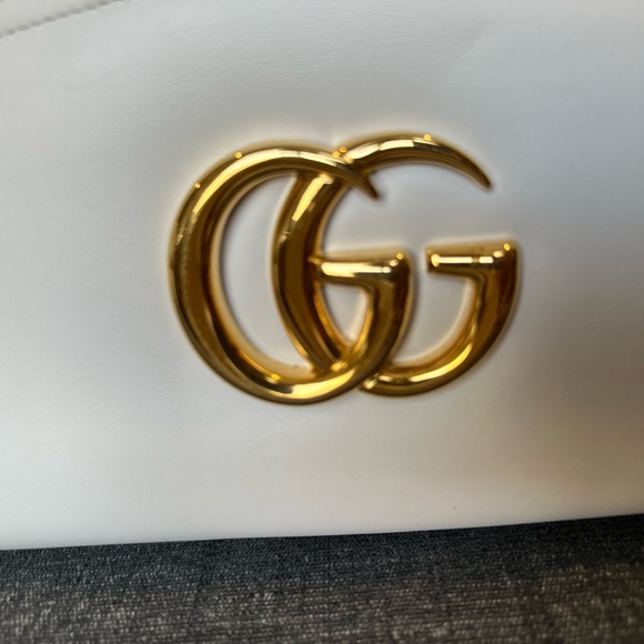 ***SOLD*** Gucci - Picture 3 of 10